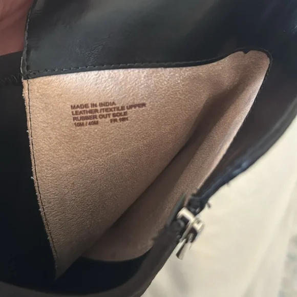 Boots - Picture 9 of 11